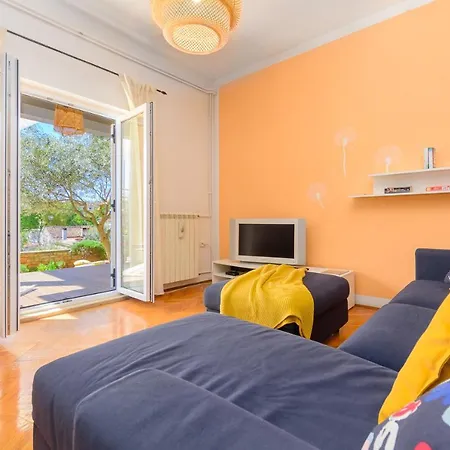 Macan, Beautiful Oasis 아파트