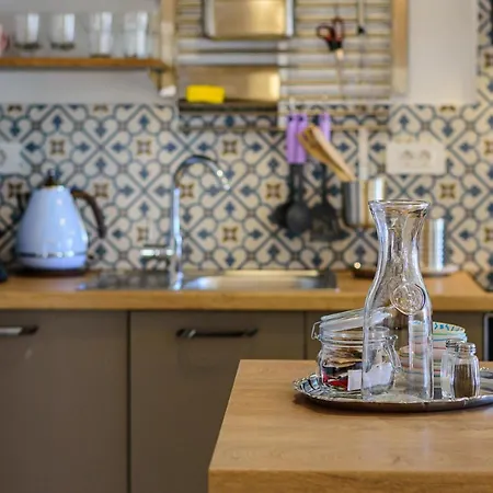 Macan, Beautiful Oasis * 풀라