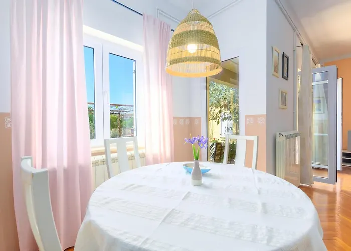 Macan, Beautiful Oasis Apartment *