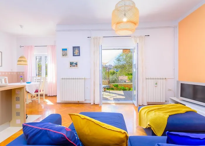 Macan, Beautiful Oasis Apartment