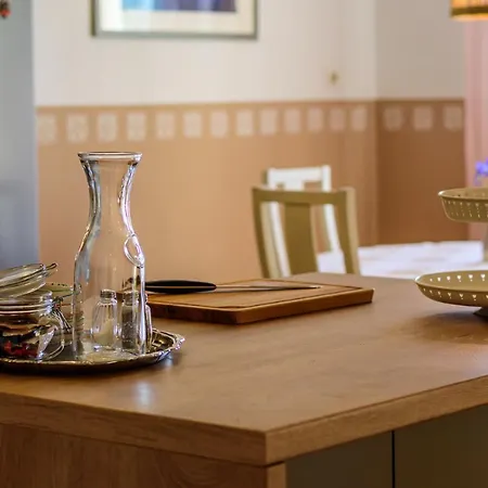 Macan, Beautiful Oasis