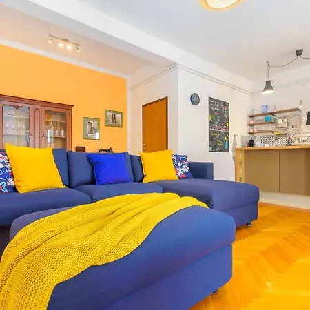 Macan, Beautiful Oasis