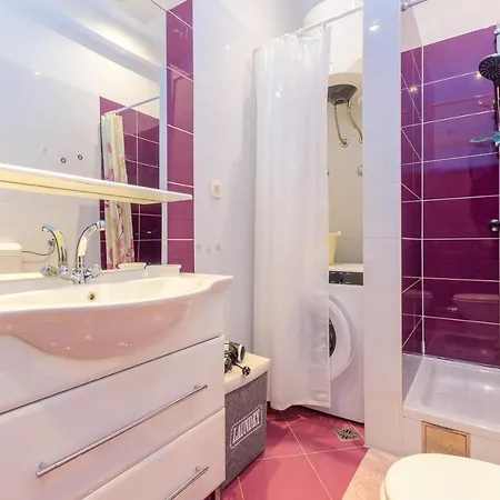 Daire Macan, Beautiful Oasis