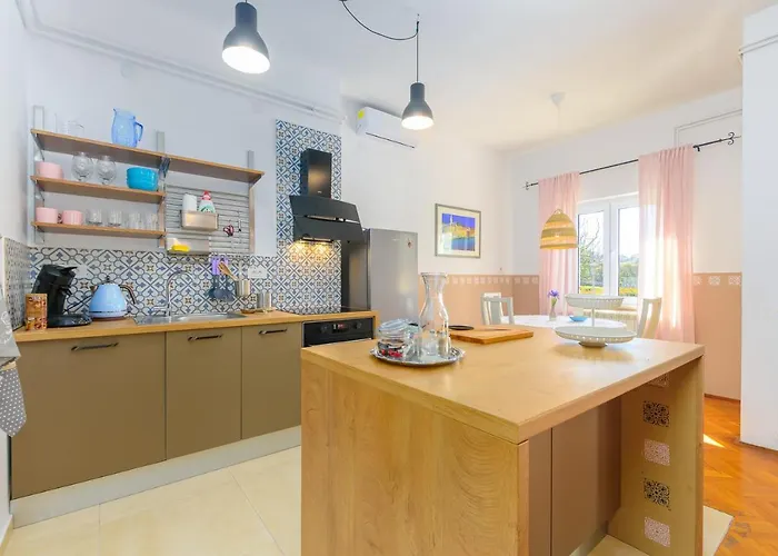 Macan, Beautiful Oasis * Pola